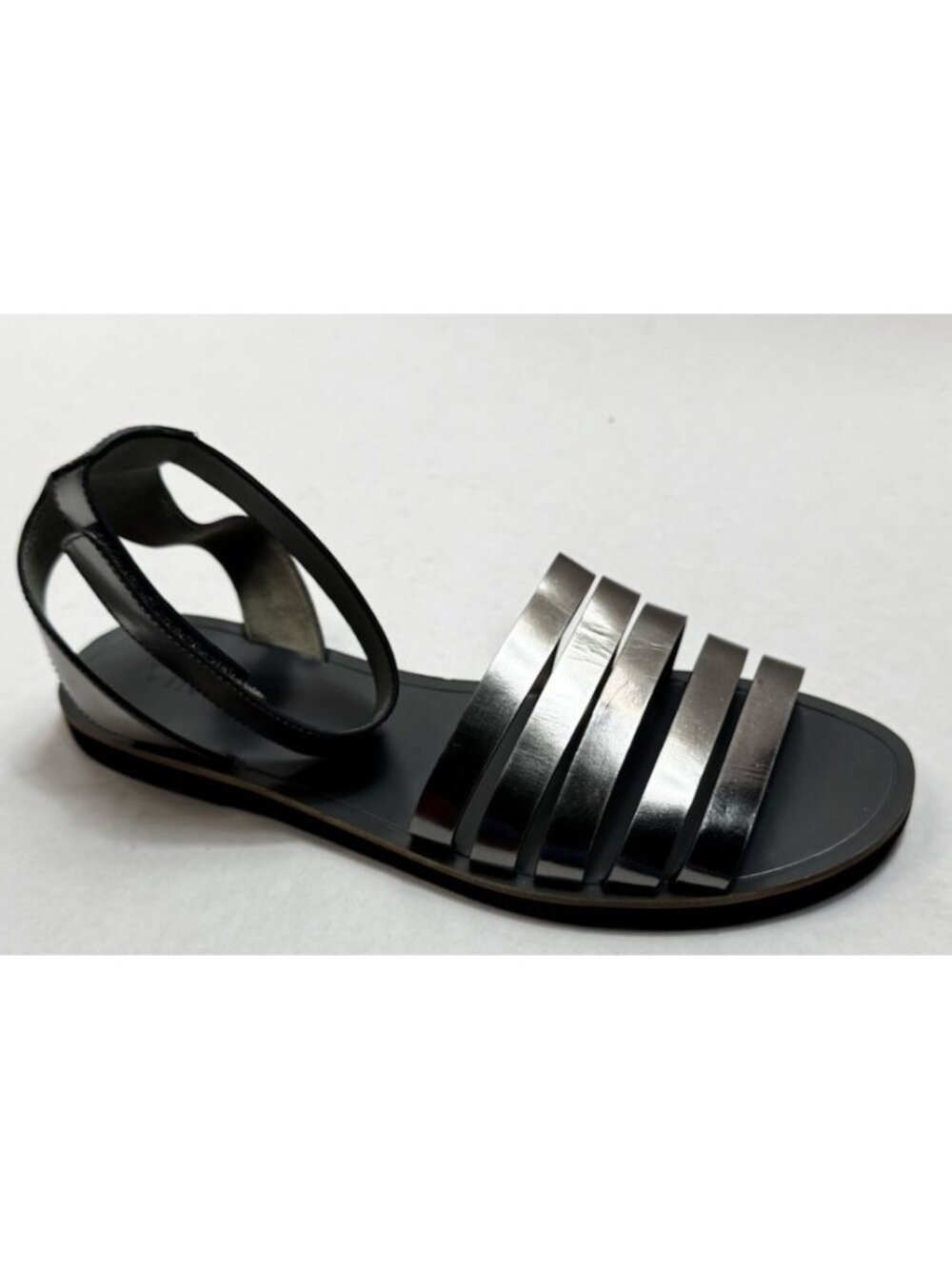 Vince Womens Cassie Strappy Metallic Leather Sandals Pewter Size 7.5 M/38 EUC